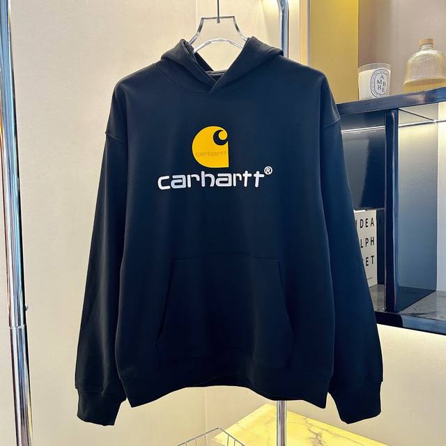 carhatt 卡哈特连帽套头卫衣 秋冬必备的卡哈特系列！继夏季短袖的爆款延续 面料采用精梳棉 385克重 不喜欢太厚重的大哥们可以入 学生党潮流党最爱 工艺：