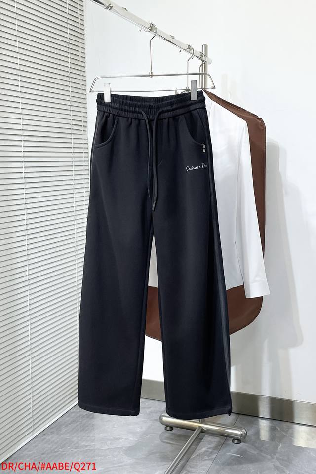 Q271 Dr Dior 2025Ss 秋冬新款Logo字母印花洗水造旧磨卫裤复古洗水造旧工艺 手工刷白定制面料 直筒设计 剪裁完美可调节裤脚 内里全包边。尺码