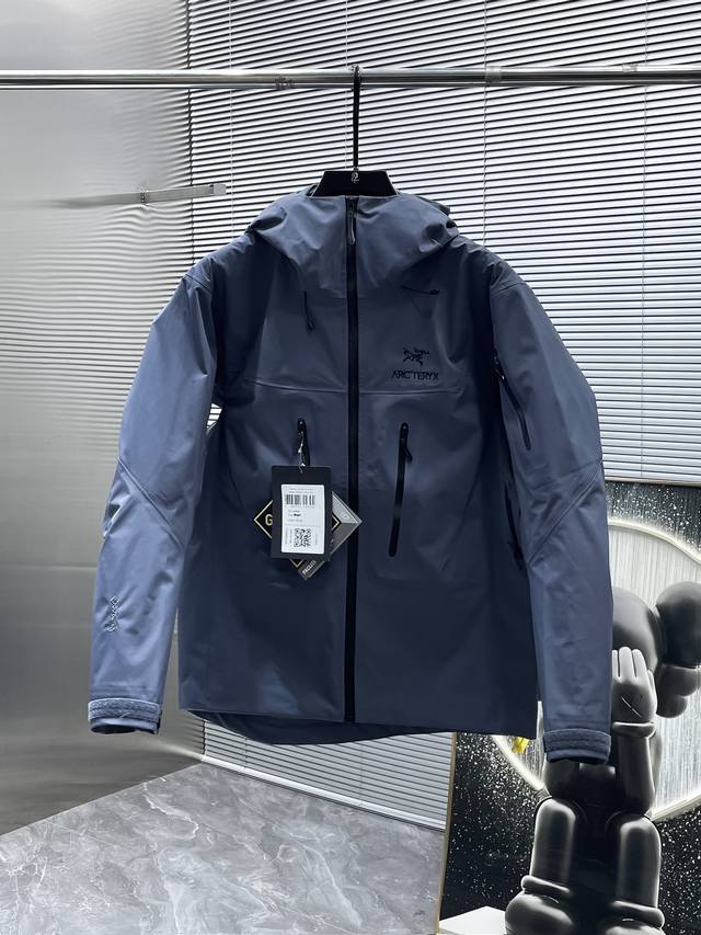 七代冲锋衣 顶级全溢胶版本 Arcteryx 始祖鸟 Alpha系列 Sv 第7代 Gore-Tex pro 刺绣Logo图案休闲运动连帽拉链硬壳冲锋衣 Gor
