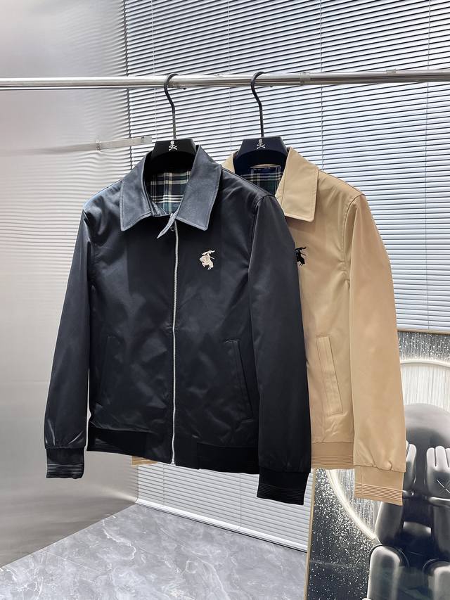 巴宝莉 Burberry 2025新款 翻领 夹克 外套，高端版本！专柜定制面料 透气舒适度高，细节无可挑剔，品牌元素设计理念，体现高品质。手感细腻柔软！呈现休