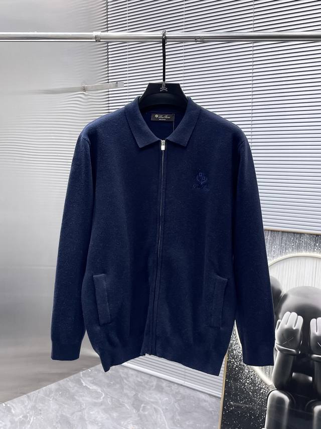 Lp 2610Ss新款 羊毛混纺 长袖 开衫 毛衣 羊毛衫 ，高端版本！专柜定制面料 透气舒适度高，细节无可挑剔，品牌元素设计理念，体现高品质。手感细腻柔软！呈