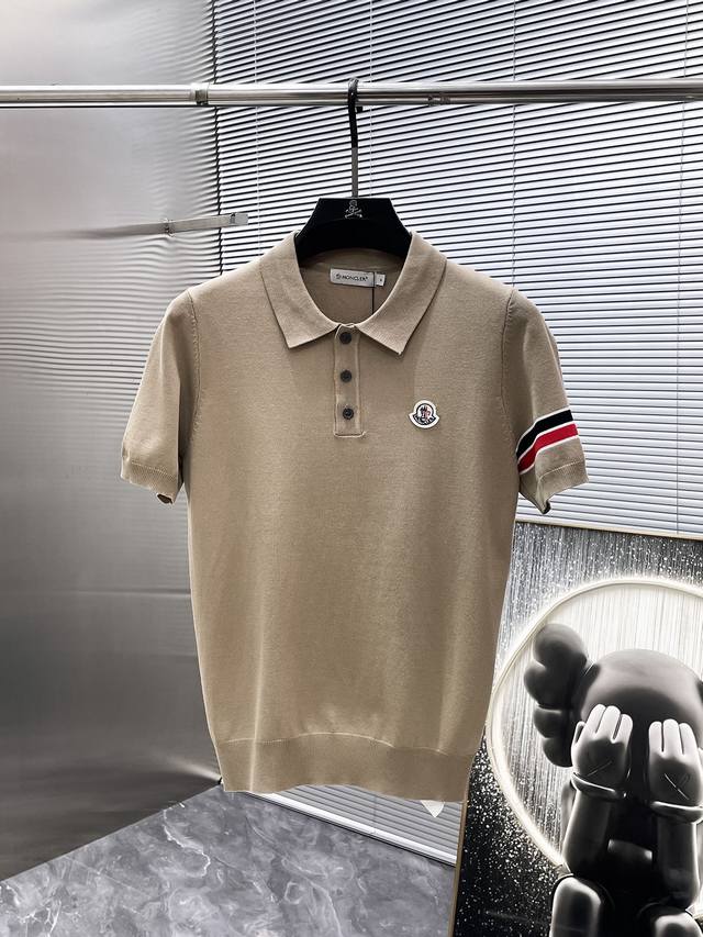 蒙口 Moncler 2025Ss新款 翻领短袖 针织 polo衫，高端版本！专柜定制面料 透气舒适度高，细节无可挑剔，品牌元素设计理念，体现高品质。手感细腻柔