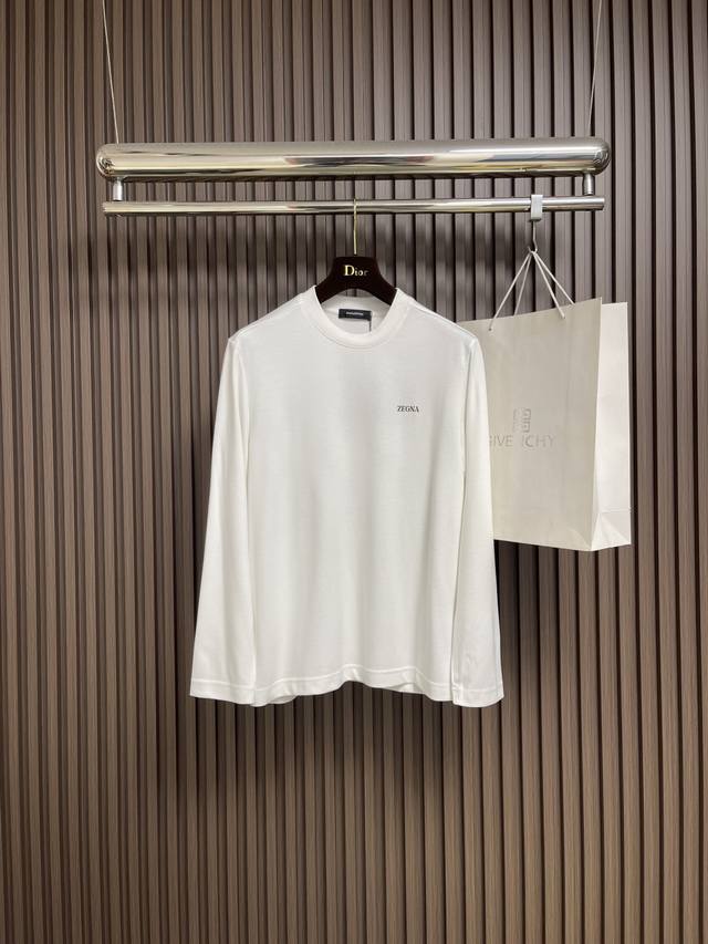Zegna 2025Fw秋冬新品圆领长袖T恤，时尚休闲打底衫，进口优质澳绒打造，给您羊绒般的呵护、非常贴身柔软，胸前标识刺绣，简约易搭配，秋冬单穿打底必备神器。