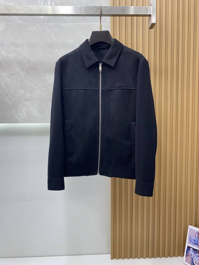 杰尼亚 2025Fw男士秋冬夹克男装外套，休闲日常穿搭单品！上身修饰身形、定制面料将时装美学和新都市商务休闲概念完美融合，不同风格任你选：经典款，永不过时 一件