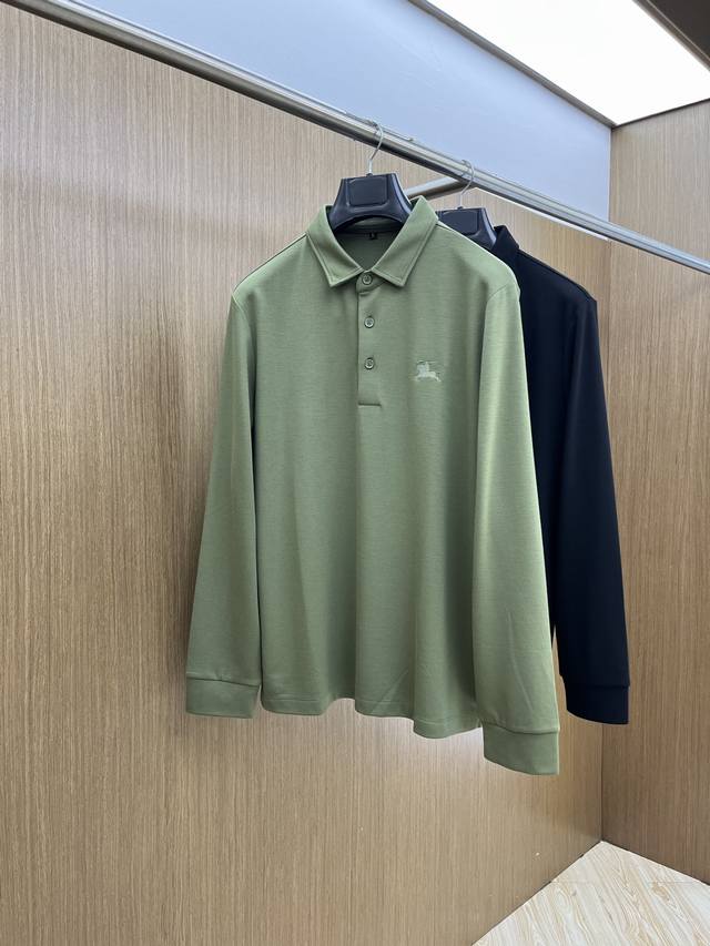 秋冬 Bbr 2540秋冬新款男士标识短袖polo衫，延续经典商务休闲翻领polo恤.该款polo衫采用丝光双面棉质珠地面料制成，隽永设计可跨越时尚潮流。经典款