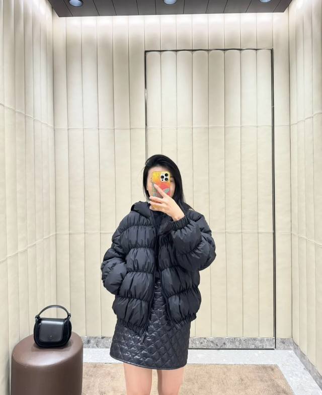 上身效果｜Mon Medonte女士短款羽绒夹克外套.醒目褶裥绗缝.Bll