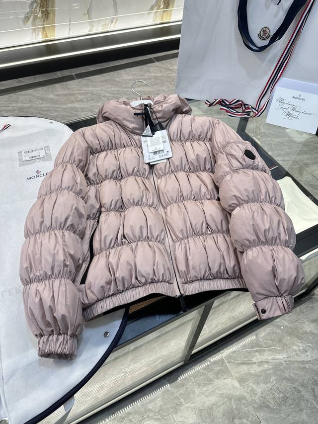 Moncler Medonte女士短款羽绒夹克外套.更多细节实拍.飘沙粉太绝了.Bll