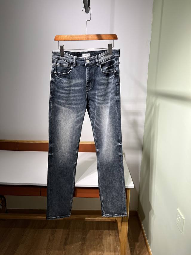 秋冬新款 Cd2025秋冬新款男士商务休闲蓝色丹宁牛仔裤，贸易公司渠道货，高端原厂代工出品，100% 纯正血统品质，25年新品，每一季的王牌级爆款担当，俨然属于