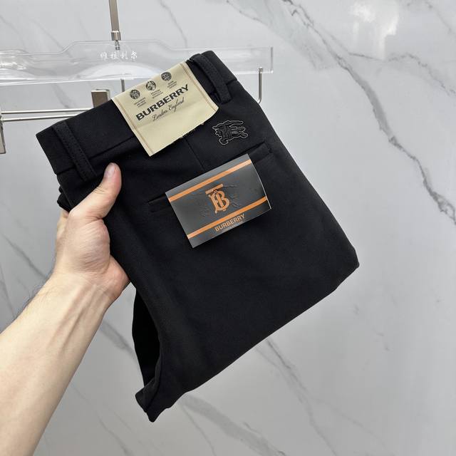 Burberry巴宝莉 2025早秋新品休闲裤西裤，官网同步发售，裤身工艺设计，进口客供辅料、面料定制，代工厂p出品免检！每个细节做到极致，原版五金配件，潮范十