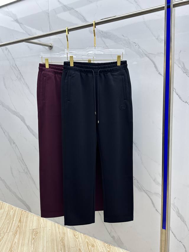 高货Gucci古驰 2025秋冬新款休闲裤加厚 立体定位品牌Logo 高端版本，定制科技面料 速干透气舒适度高，细节、做工细腻，品牌元素设计理念，体现高品质。手