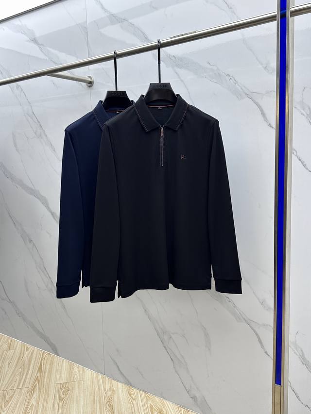 Isaia 意大利品牌 2025秋冬新款男士标识短袖polo衫，延续经典商务休闲翻领polo恤.该款polo衫采用丝光双面棉质珠地面料制成，隽永设计可跨越时尚潮
