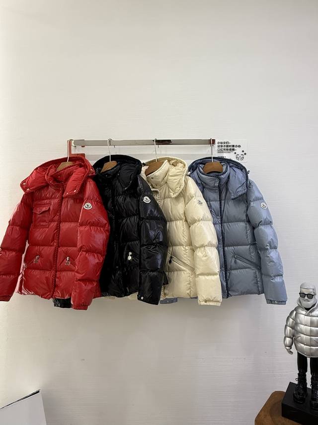 Moncler 蒙口25新款油蜡皮收腰款Glarein连帽长袖羽绒服女款外套 油蜡皮涂层新面料，修身设计风格，保暖又显瘦，Bll 90鹅绒填充，开模定做五金。