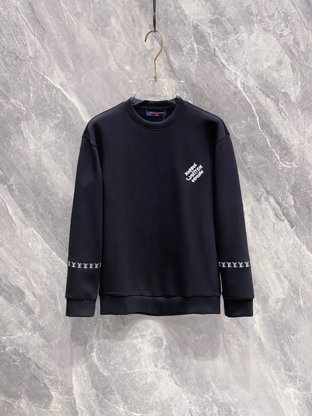 Lv路易威登 2025Ss秋冬新品 长袖太空棉卫衣，经典Logo设计，百搭款，定制面料，柔软细腻，亲肤感极高，完美诠释出品牌的时尚潮流！男人的衣柜都少不了基础