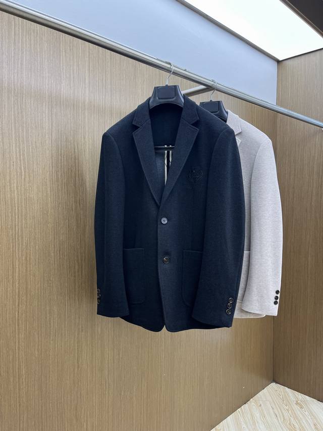 秋冬 Lp2540Ss早秋新款发布 Lp西装外套，秋季爆款西装外套，羊毛面料西装外套，穿上就是舒适自在又显瘦的存在，慵懒而随性，结合干净简单的色系就特别耐看，F