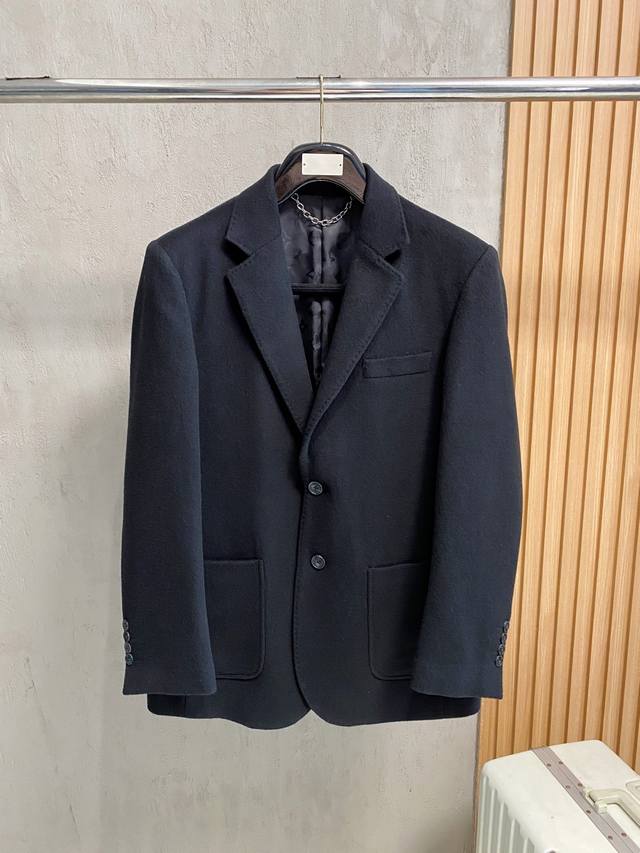 Louis Vuitton路易威登 原单男士高端羊毛呢两粒扣西装，香港洋行渠道货，重磅级品鉴奢华产物，高级成衣限量款，业界独家售卖！广告画册系列！ 羊毛西装单品