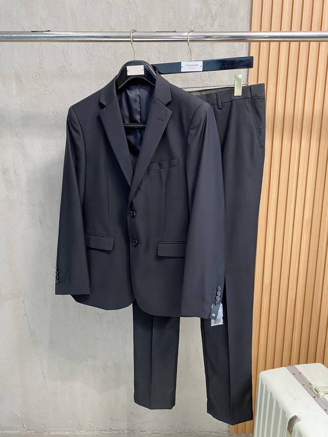 新品 杰尼亚：Ermenegildo Zegna男士羊毛西服套装，高端洋行出品，殿堂级品鉴奢华臻物，意大利原厂出品，顶尖联名限定款，口碑化王牌高端产物！ 极为奢