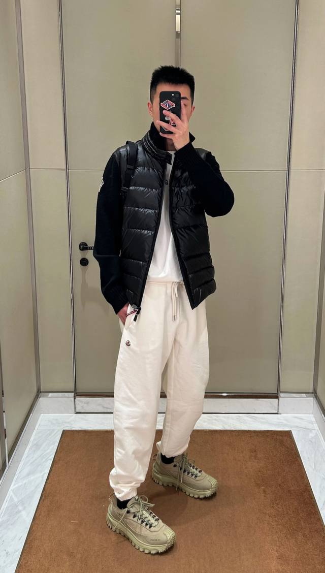 上身效果｜Moncler Grenoble Cardigan Tricot男士羽绒加衬羊毛和羊绒拉链开衫.男女上身都好看.