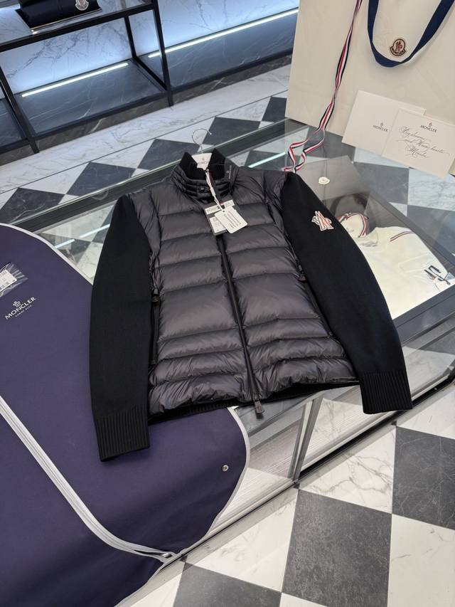 Moncler Grenoble Cardigan Tricot男士羽绒加衬羊毛和羊绒拉链开衫.更多细节实拍.