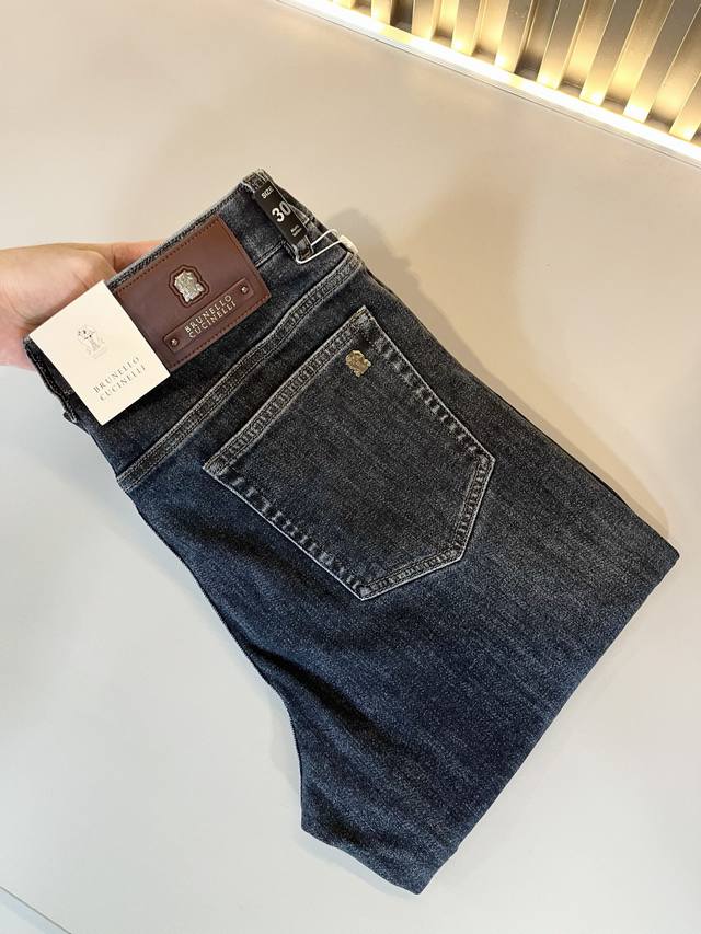 Bc-Brunello Cucineli 2025秋冬新品男士时装款高端休闲牛仔裤，香港洋行渠道货，日本原厂出品，纯血统品质，完美延续了Loe*家的精髓与基因，
