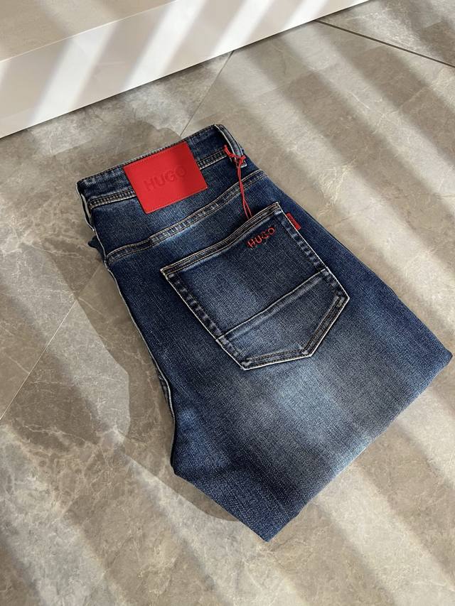 Hugo Boss 雨果博斯 2025秋冬新品发售！百搭实用主义不哗众取宠！港澳台地区限定款！！立体裁剪亚麻材质！台湾外贸公司承接、材质精致细腻似乎是专利品质上