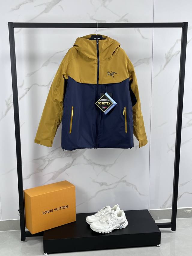 连帽小买菜 Arcteryx 始祖鸟Macai Jacket男女款连帽小买菜滑雪服羽绒服外套情侣款保暖冲锋衣 这款鸟家羽绒服俗称‘’买菜‘’ 本年度最具代表性的