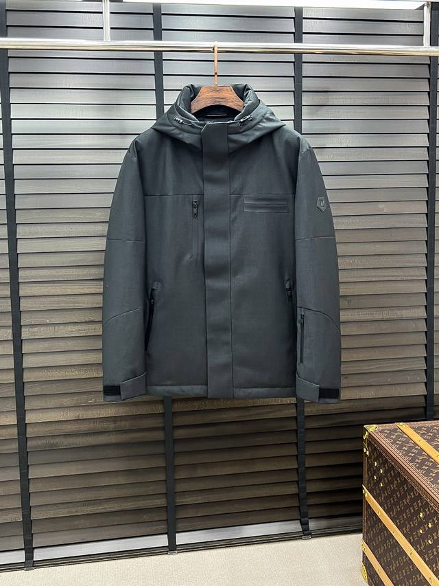 羽D-68 Zegna 杰尼亚 25秋冬时尚连帽夹克羽绒 内冲80G-90白鸭绒，轻薄有型，上身不臃肿，颇具意大利典型风格的时装，贸易公司渠道臻品 在面料选取和