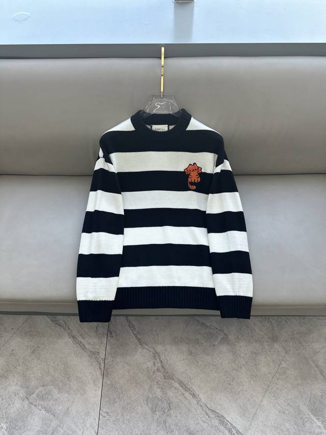 古驰 Gucci 毛衣 2025秋冬最新系列，专柜1:1顶级复刻，顶级版本！加厚款，潮人必备单品！懂货的老铁赶紧下手，面料：100%羊毛 尺码M~3Xl Aaa