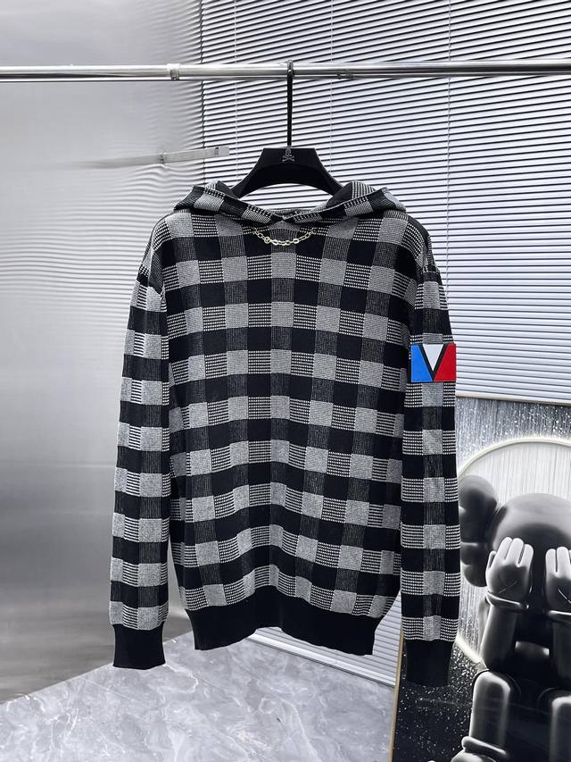 路易威登 Lv 2025Ss新款 羊毛混纺 长袖 连帽 毛衣 羊毛衫 ，高端版本！专柜定制面料 透气舒适度高，细节无可挑剔，品牌元素设计理念，体现高品质。手感细