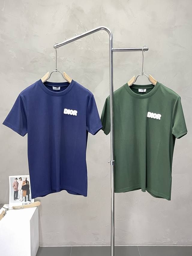 Dior迪奥独家专供新款原单男士休闲短袖 高端定制 高端版本 时尚百搭爆款进口面料 手感超柔软细腻 穿着亲肤舒适 高端精品 代工厂p精细做工 上身非常赞 男士必