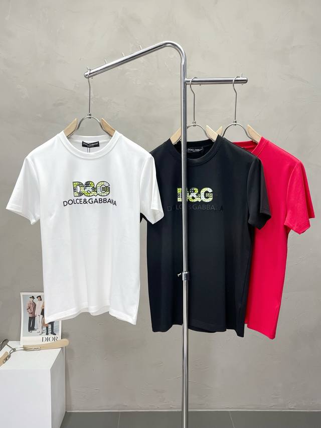 Dolce&Gabbana杜嘉班纳独家专供新款原单男士休闲短袖 高端定制 高端版本 时尚百搭爆款进口面料 手感超柔软细腻 穿着亲肤舒适 高端精品 代工厂p精细做