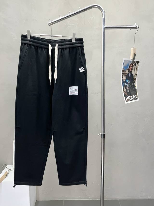 Yohji Yamamoto山本耀司Y-3独家专供新款休闲裤 高端版本！专柜定制面料 透气舒适度高，细节无可挑剔，品牌元素设计理念，体现高品质。手感细腻柔软！呈