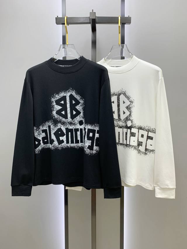 巴黎世家25Ss秋季 新品 新款贸易订单圆领长袖打底长袖T恤网红款！上身舒适透气，不僵硬，整体有着丰富的立体感，品质出口订单，满足通勤人们对于着装的简约需求，上