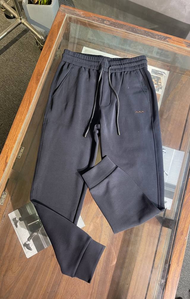 K7088 秋冬新款杰尼亚家休闲束脚长裤，刺绣Xxx标志，手感柔软面料，蓝黑色M-Xxxl