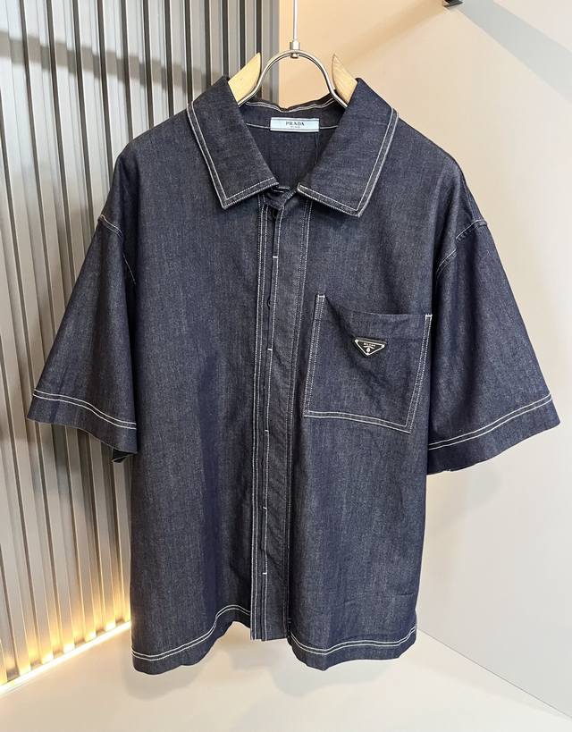 pprad*A普*达 2025秋冬新款休闲牛仔套装，最新款全网独家首上！！~既经典有时尚百搭，谁不爱啊，将经典再次展现，非常的耐看，自带低奢光环与辨识度！pr*