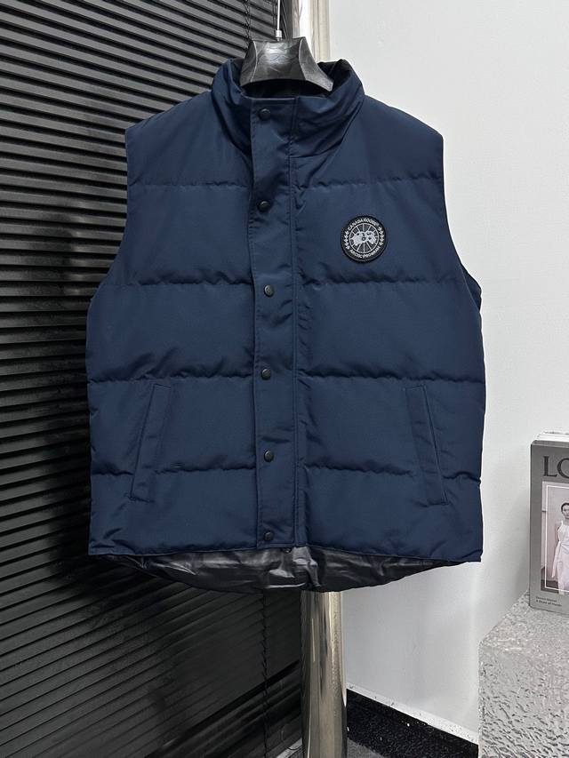 Canada Goose 加拿大鹅黑标#Freestyle Crew 4151Mb男女款马甲羽绒 进口百灵达绣花机定制万针绣花标！ 进口21支涤棉混纺原厂面料，