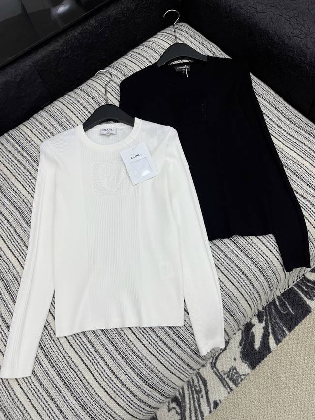 爆款现货 原单品质 Chane* ｜25新品刺绣装饰长袖针织衫 精致常规版型上身巨显瘦！高弹力 定制工艺 低调奢华！ 时髦精必备单品解锁所有穿搭！ 认准我家品质
