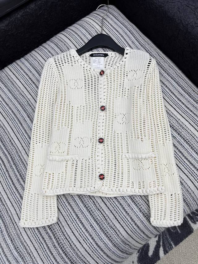爆款现货 原单品质 Chan*｜25中古系列重工双C钩花圆领外套 设计高级又时髦！1:1订制重工面辅料，增添时尚格调，纯欲系搭配和谐，百搭王炸款 做工品质看细节