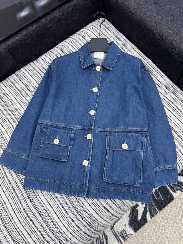 爆款现货 原单品质 Chane*｜25中古系列经典翻领牛仔外套 双口袋设计 重工洗水工艺 高品质面料质感挺阔 细腻舒适，低调奢华，减龄少女时代！白富美必备神器！