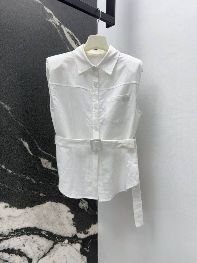 Loe 25Ss 春夏新品多巴胺色系棉麻系带收腰无袖衬衫 胸前刺绣小Logo低调奢华细节感满满 进口亚麻面料质感轻盈舒适 垫肩设计上身演绎慵懒随性风 通勤百搭上