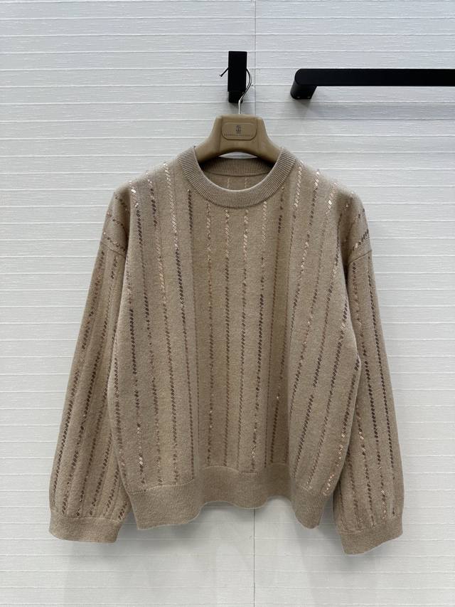 独家首发高端品质！Bc老钱风穿搭，意奢风珠片条纹刺绣羊绒上衣。慵懒自在的氛围感！极简老钱休闲穿搭，打造低调奢华的高级感！宽松版型气质随性优雅。经典不挑人上身超显