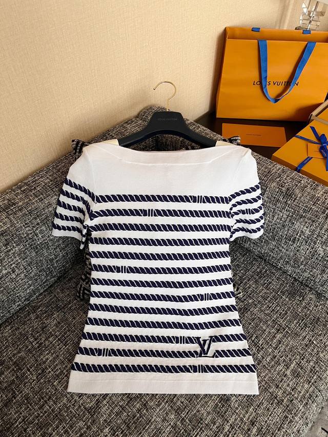 Louis Vuitton25航海系列13600购买Zp拆解打造，订织订染羊毛羊绒面料真正用到原版订织纱线做到对版出货工艺放大看细节除还原度接近98以上 做工也