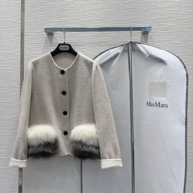 原单品质渠道狠货Max Mar*A双面羊绒大衣 高衣品的宝宝 30％羊绒+70％羊毛+可拆卸狐狸毛 纯手工制作！高品质、气质女神、优雅时尚的都市女性魅力 女王气