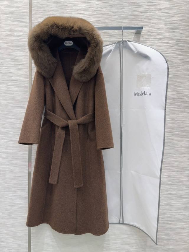原单品质渠道狠货Max Mar*A双面羊绒大衣 高衣品的宝宝 30％羊绒+70％羊毛+可拆卸狐狸毛 纯手工制作！高品质、气质女神、优雅时尚的都市女性魅力 女王气