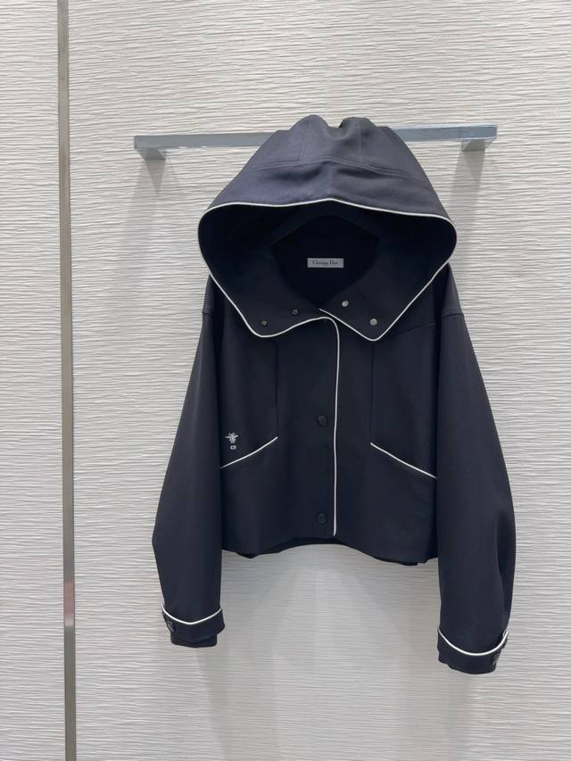 Christian Dio* 2025Fw新款外套 火箭速度出品！整件立体剪裁 全方位精致做工 上身超级遮肉显瘦 穿出清爽时髦的高级感 日常优雅又时髦巨百搭 颜