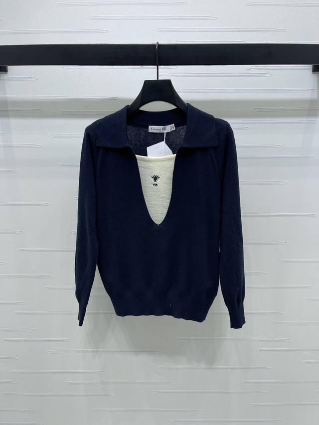 上新原单高端品质 Dio* 2025早秋最新系列！假两件拼接针织长袖！定制羊毛纱线织造 细腻肌理 透气舒适 翻领针织长袖剪裁 内衬撞色圆领背心打造假两件叠穿效果