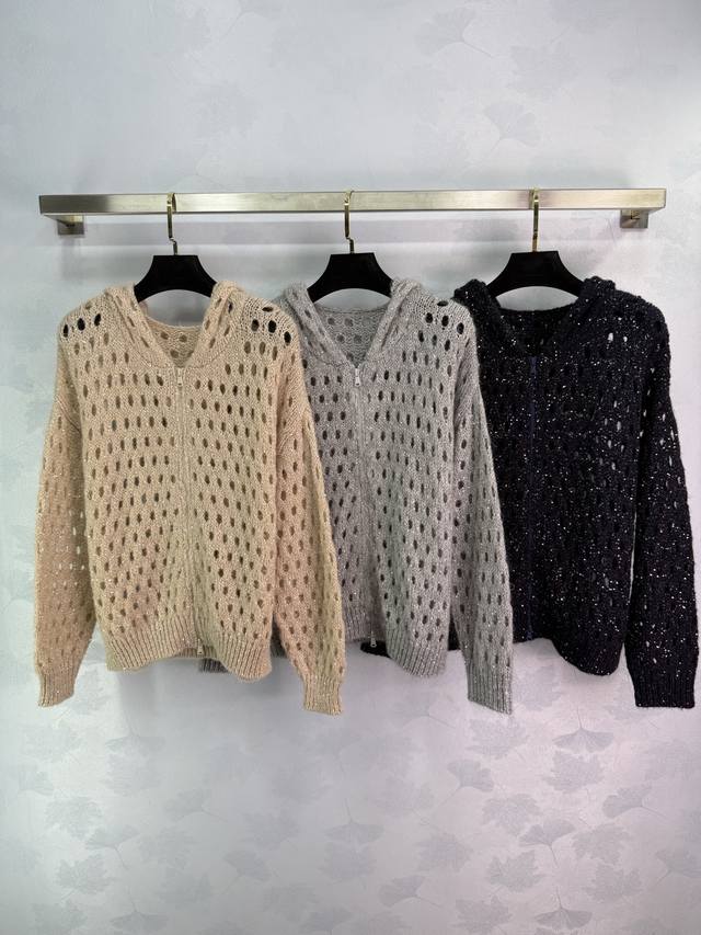 Bc*秋冬新款亮片镂空连帽外套 慵懒随性自在 衣橱里最佳叠穿组合可搭配各种牛仔短裤长裤或者半裙等上身气质知性 高级感立显 简约却不简单 高端定制 3色3码Sml