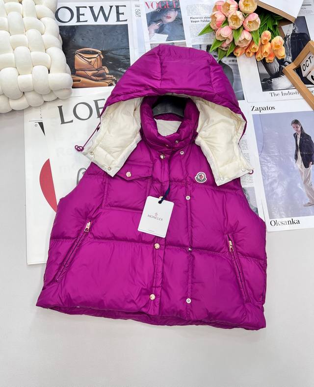 Moncler25Fw早秋新款可拆卸连帽立领羽绒马甲丨独家Yb开发！高版出品！白鹅绒填充内里 整件轻薄保暖 修身马甲时髦不显臃肿 立领可拆卸连帽抽绳设计御寒防风