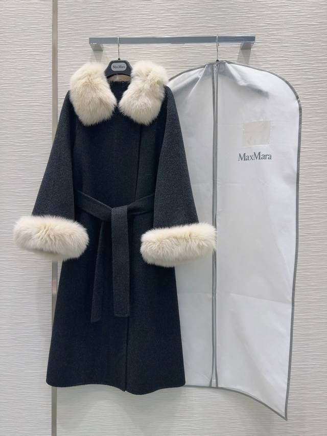 原单品质渠道狠货Max Mar*A双面羊绒大衣 高衣品的宝宝 30％羊绒+70％羊毛+可拆卸狐狸毛 纯手工制作！高品质、气质女神、优雅时尚的都市女性魅力 女王气