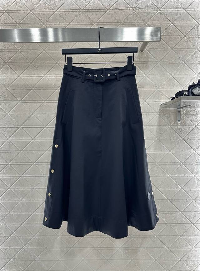 Moncle*2025新品上架 腰带伞状半裙 定制Yb进口人棉材质 质感高级 挺括有型 高腰中长半裙版型 通体两色可选 廓形宽松尽显中性松弛气质 伞状利落剪裁