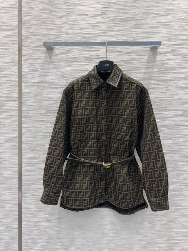Fend*2025Fw新款外套 火箭速度出品！整件立体剪裁 全方位精致做工 上身超级遮肉显瘦 简简单单 穿出清爽时髦的高级感 日常优雅又时髦巨百搭 颜色很好看